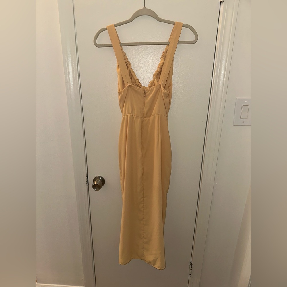 ABERCROMBIE & FITCH Backless Tan Dress